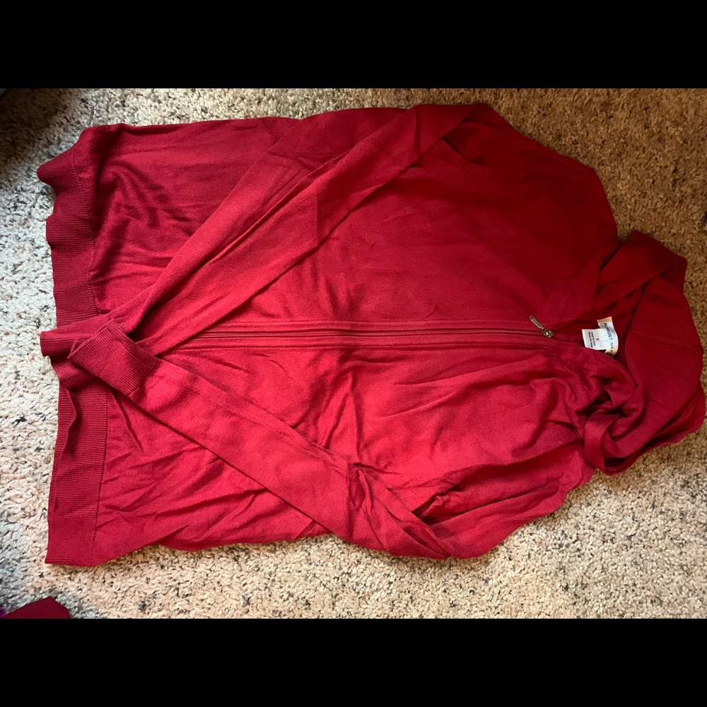 August silk zip up with hood